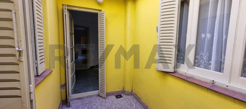 Venta Casa Amplia Avellaneda Patio Dos Cocheras