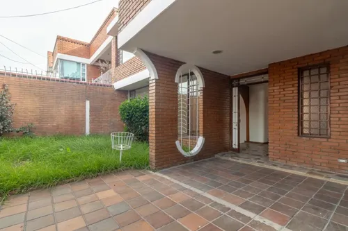 Casa En Venta En La Esmeralda. Cod V15539