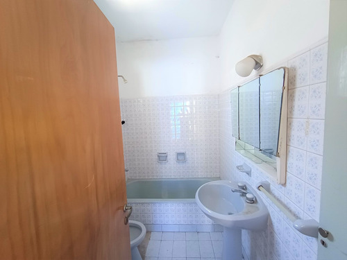 Imagen 15 de 24 de Venta- Casa 2 Dormitorios Con Cochera En Echesortu