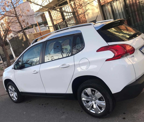 Peugeot 2008 1.6 Allure 2016
