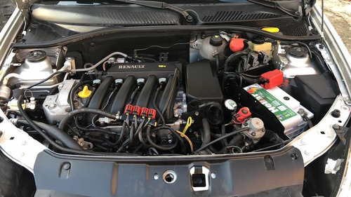 Renault Symbol 2013 1.6 16v Privilège Hi-flex 4p