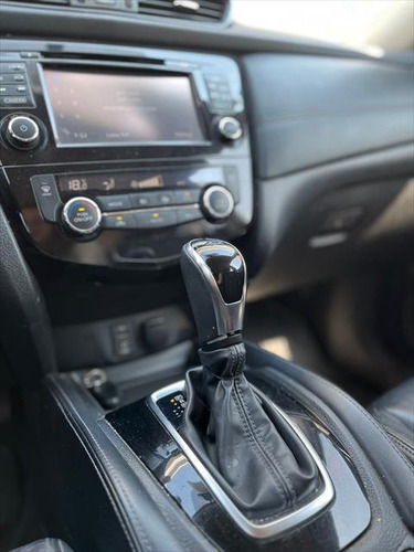 Nissan X-Trail 2.5 Exclusive 2 Row Cvt