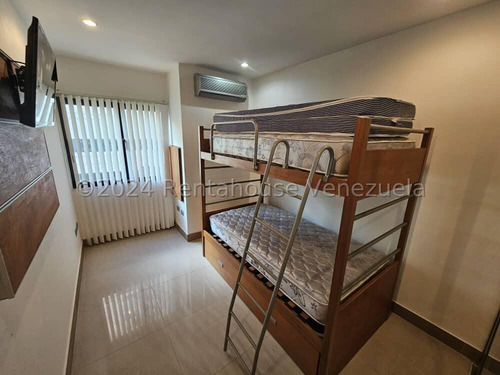 Bello Y Cómodo Apartamento En Venta La Boyera Caracas 25-9342 Edf