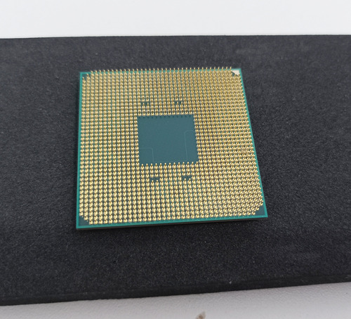 Amd Ryzen 3 2200g 3.7ghz Turbo Quad Core 6mb Radeon Vega 8 (Usado)