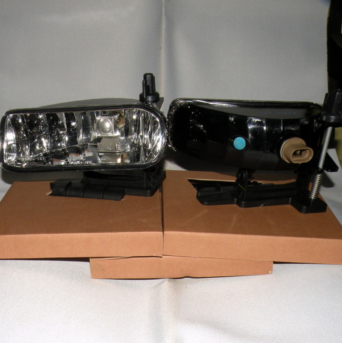 Faros Antiniebla Silverado 99-02 Marca Depo El Par