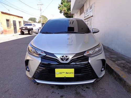 Imagen 2 de 10 de Toyota Yaris G 2022 Automático