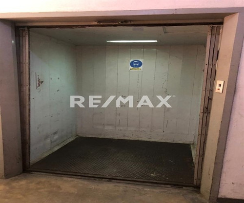 Deposito En Alquiler En La Zona Industrial De Palo Verde 370mts/1b/1pe
