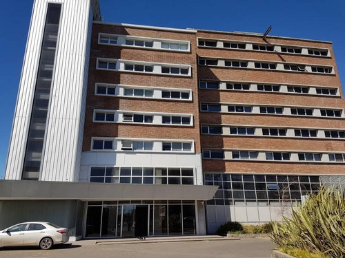 Imagen 1 de 12 de Oficina En Alquiler En El Centro Uruguay Norte.