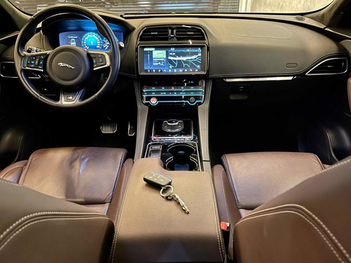 Imagem 7 de 15 de Jaguar F-pace 3.0 V6 S Awd 2017 18.000km Com Teto E Couro