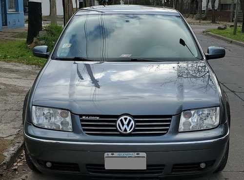 Volkswagen Bora 1.8t Highline Tiptronic Cuero Techo 2006