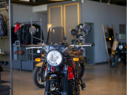 Imagen 2 de 25 de Royal Enfield Himalayan Rock Red