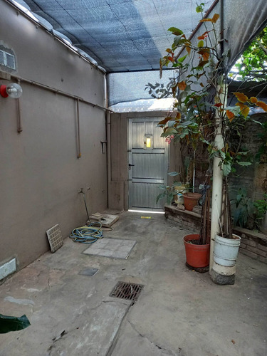 Imagen 4 de 15 de Casa A La Vta A Refaccionar Con Cochera