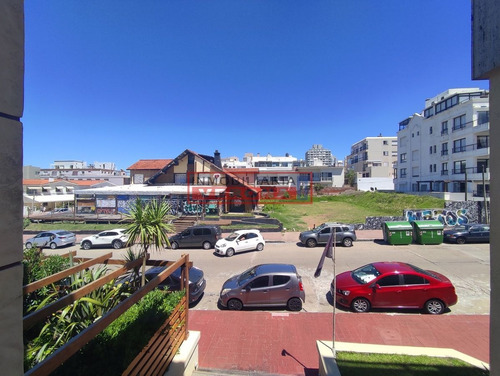 Imagen 5 de 27 de Apartamento En Venta 2 Dormitorios, Frente A Playa El Emir