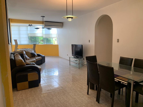 Apartamento En Res Magnolia Plaza Cod. India-1798