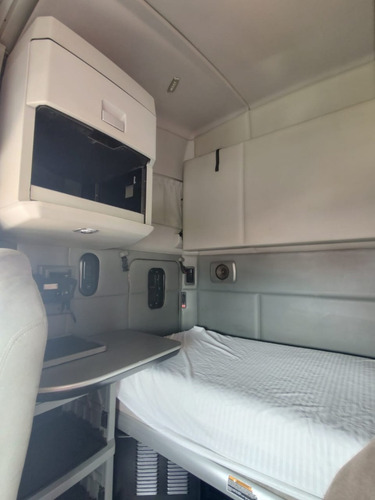 Kenwhort T680 2015 Rojo Cummins