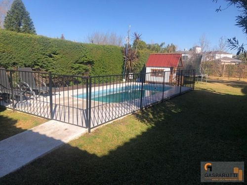Imagen 28 de 30 de Casa En Venta 5 Ambientes, Aranjuez Con Galería Y Pileta!