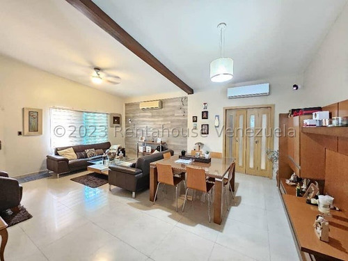Se Vende Casa Quinta San Jacinto Maracay 24-10972 Ec