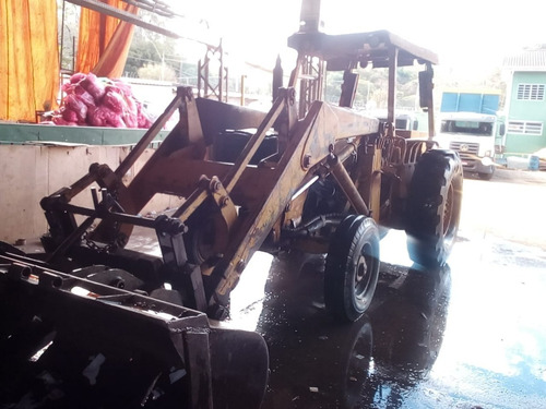 Imagem 7 de 8 de Retroescavadeira Modelo Mf 86