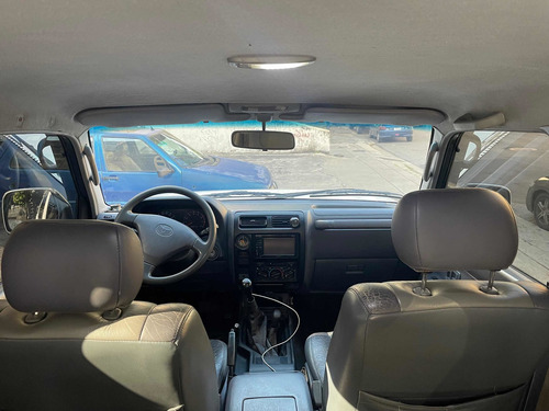 Imagen 10 de 11 de Toyota Meru 2.7