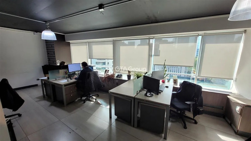 Venta Espectacular Oficina 442 M2. El Golf