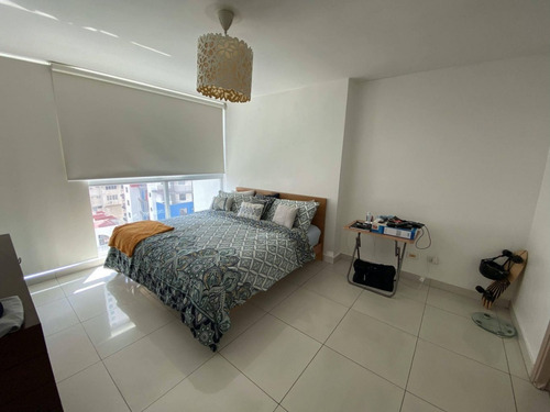 Imagen 8 de 16 de Venta De Apartamento Amoblado De 82 M2 En Ph Moon Tower, San Francisco 22-8280