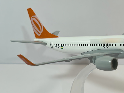 Boeing 737-900 Max Gol 1:400 (16cm)