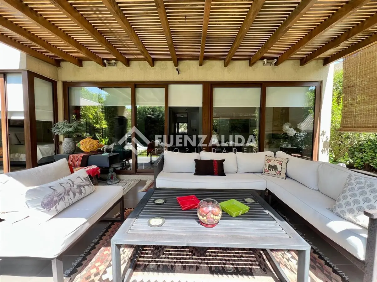 Imagen 3 de 25 de Casa En Arriendo De 3 Dorm. En Colina