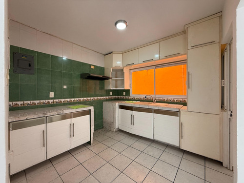Casa En Venta En Boca Del Río, Veracruz Col. Graciano Sánchez Romo, De 4 Recamaras Y 4 Baños. A 5min Del Centro De Boca Del Rio, Plaza El Dorado Y Playas De Boca Del Rio.