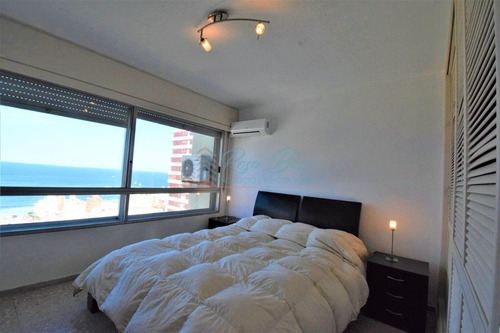 Imagen 11 de 17 de Apartamento En Peninsula, 3 Dormitorios *