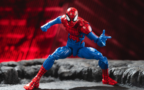Figura Spider Man / House Of M / Marvel Legends (Usado)