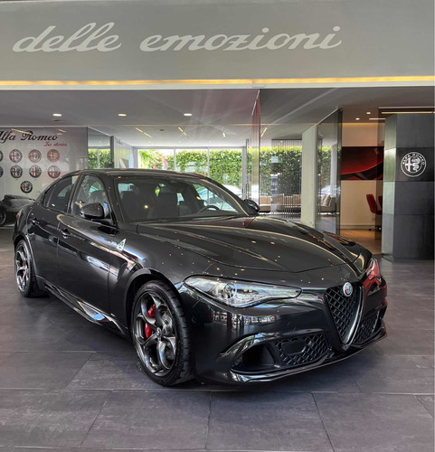 Imagen 1 de 8 de Alfa Romeo Giulia 2022 2.9 V6 510cv Quadrifoglio