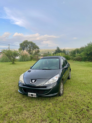 Peugeot 207 1.4 Sedan Hdi Xt