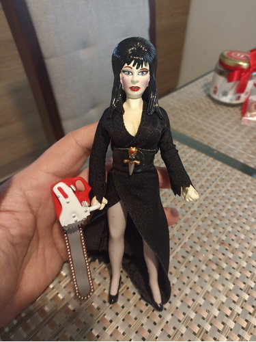 Figures Toy Co. Elvira Mistress Of The Dark