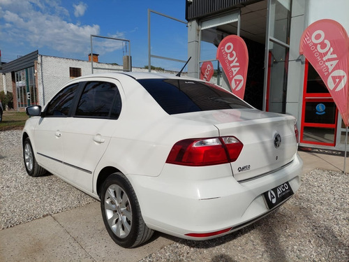Volkswagen Voyage 1.6 Highline 4p 2017