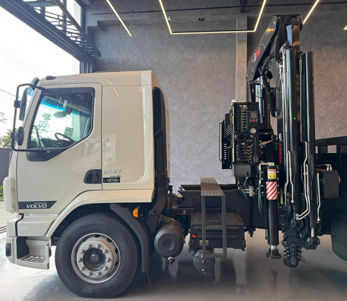 Caminhão Volvo Vm 290 6x2 Lx 2025 Guindauto Hiab Argos 43t
