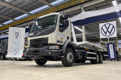 Caminhão Volvo Vmx 290 6x4 Roll On Roll Off Facchini