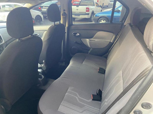 Renault Logan Expr 10