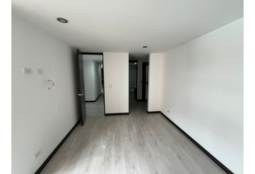 Apartamento En Alquiler - Loma De Las Brujas