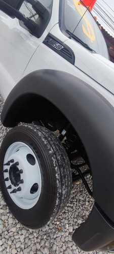 Ford F-550 6.8 Xl At
