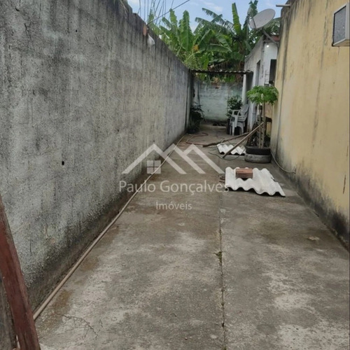 Vendo Duas Casas Mais Um Terreno Ao Lado