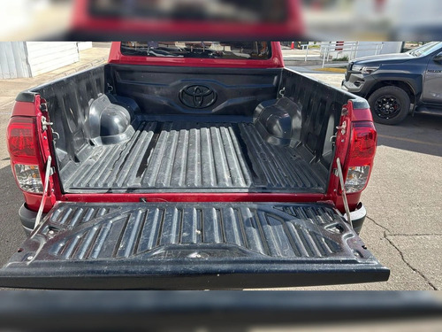 Toyota Hilux 4x4 2.8 D Sr Mt