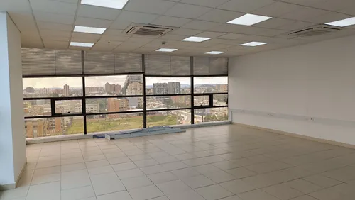 Oficina En Arriendo/venta En Chico Norte Iii. Cod A1105062