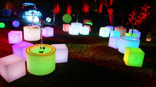 Imagen 3 de 8 de Muebles Led , Cubos Led, Muebles Iluminados Arriendo