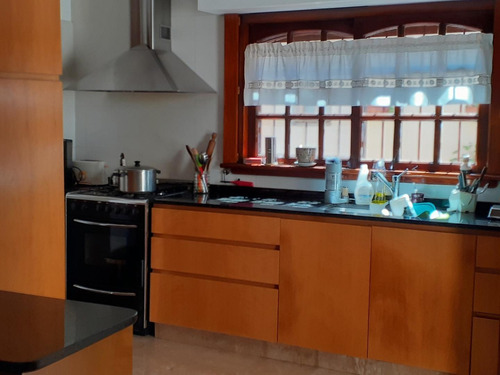 Imagen 7 de 30 de Chalet Sobre Lote De 10 X 32 - Parque Ayerza - Castelar Nort