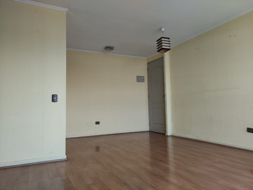 Se Arrienda Espacioso Departamento En Excelente Ubicación