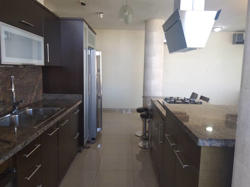 Imagen 9 de 14 de Armando Ortunio Sky Group Oportunidad Penthouse Res Sta Ana, Agua Blanca