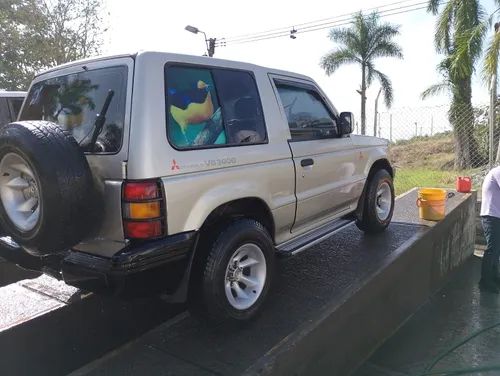 Mitsubishi Montero 3.0 V6 tres puertas