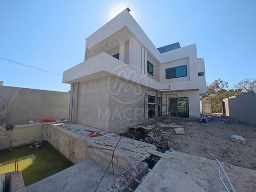 Casa En Preventa En Fracc. Real De Oaxtepec Apta A Créditos Con Alberca Y Jardin