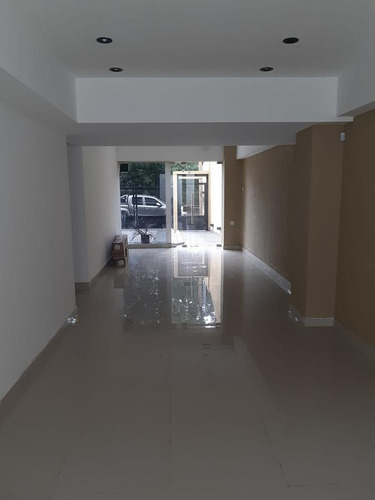 Imagen 13 de 16 de Edificio Comercial A Estrenar 12 Ambientes, Cocheras, Detalles De Categoría.