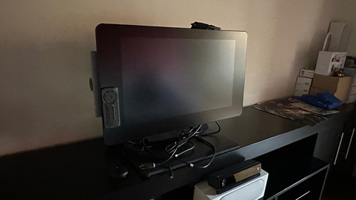 Wacom Cintiq Pro 24 Con + Soporte Ergo Stand